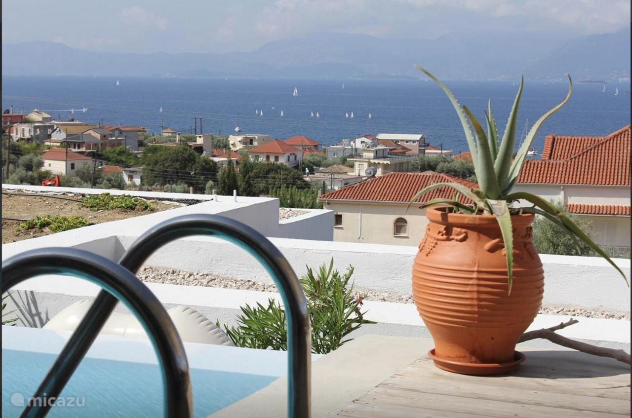 Villa Karma Paleros المظهر الخارجي الصورة